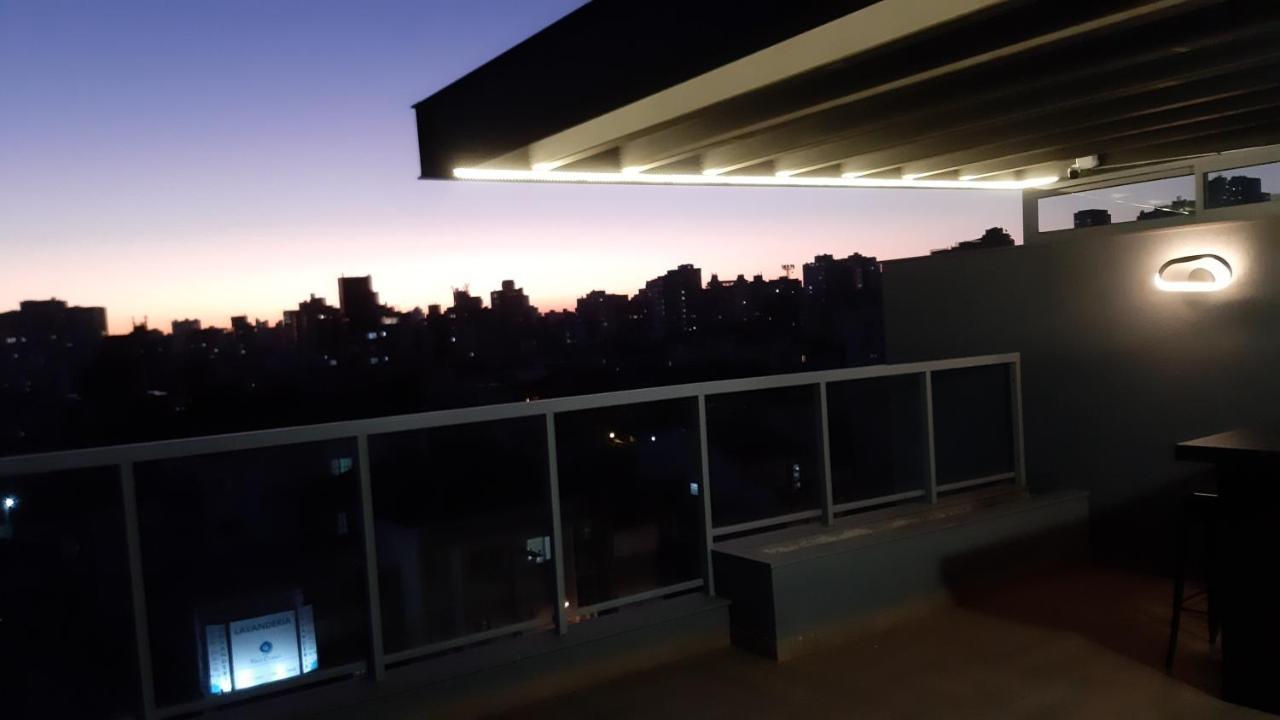 Studio Contemporaneo Em Predio Novo Porto Alegre Exterior photo